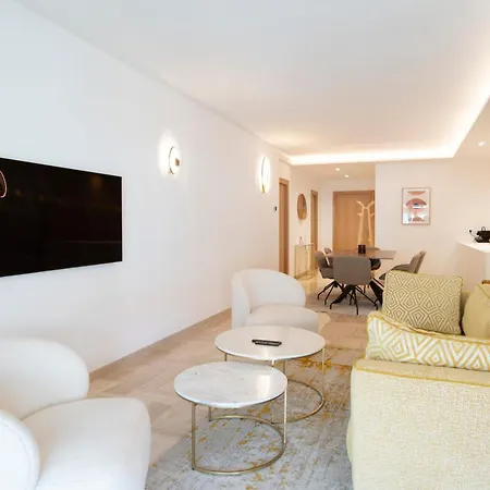 1958 - Luxury Gray Albion - 100m Palais *